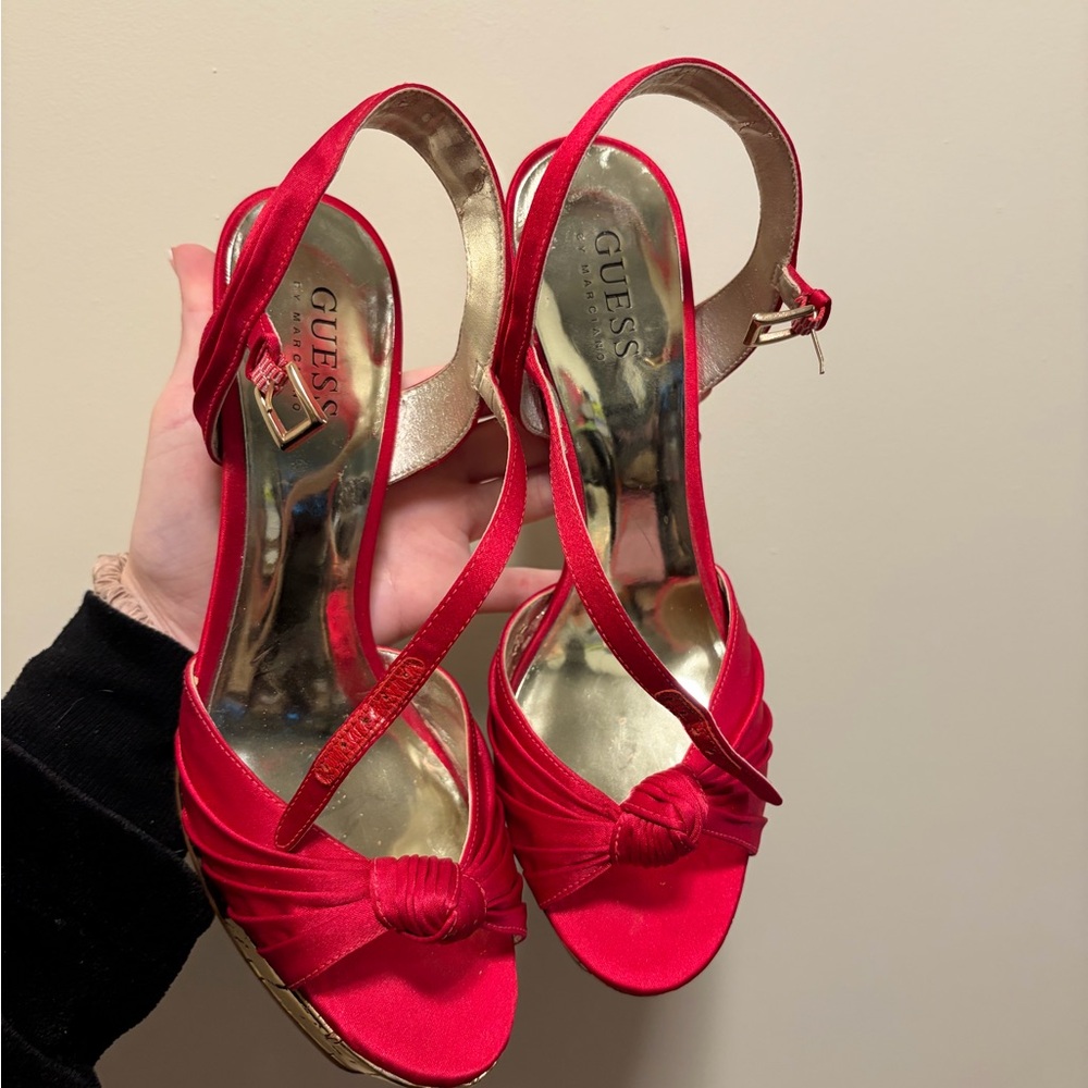 Guess Red Knotted Heels 7.5